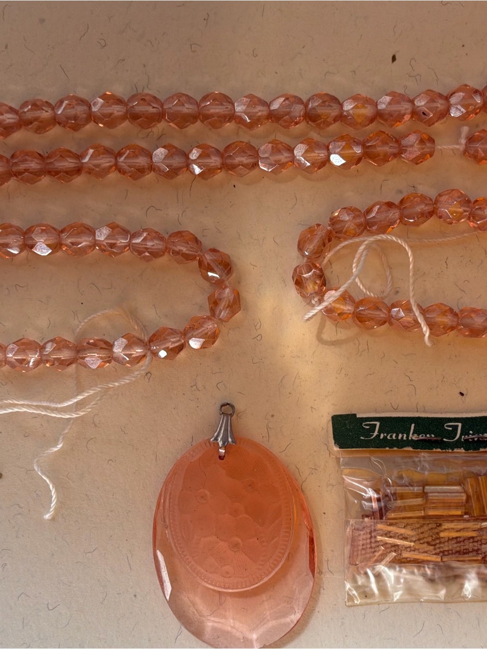Bead & vintage pendant lot